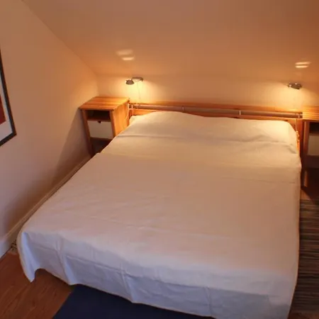 Apartment 03_blau_weiss 3 *